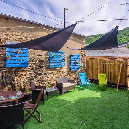 Casa vacanze Rural House With Jacuzzi And Fireplace In The For 2-4 People Riello