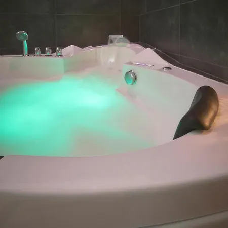 Rural House With Jacuzzi And Fireplace In The For 2-4 People Casa vacanze *