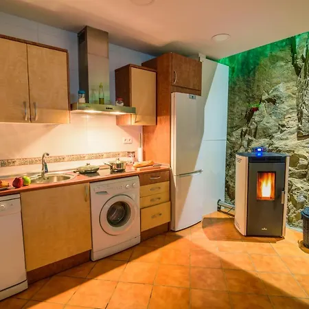Rural House With Jacuzzi And Fireplace In The For 2-4 People *