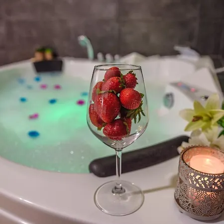 Rural House With Jacuzzi And Fireplace In The For 2-4 People Casa vacanze